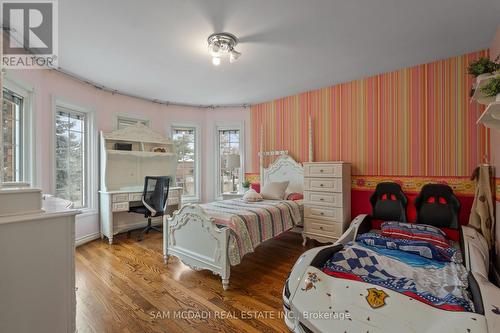 2339 Glengarry Road, Mississauga, ON - Indoor Photo Showing Bedroom