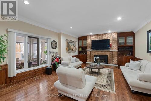 2339 Glengarry Road, Mississauga, ON - Indoor Photo Showing Living Room With Fireplace