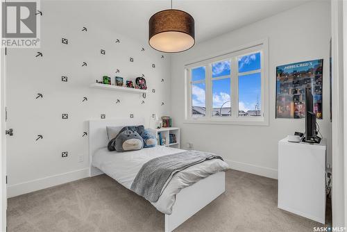 327 Pritchard Crescent, Saskatoon, SK - Indoor Photo Showing Bedroom