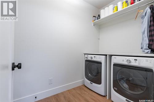 327 Pritchard Crescent, Saskatoon, SK - Indoor Photo Showing Laundry Room