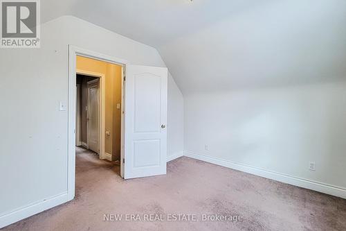 107 Haddon Avenue S, Hamilton, ON - Indoor Photo Showing Other Room