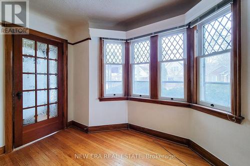 107 Haddon Avenue S, Hamilton, ON - Indoor Photo Showing Other Room