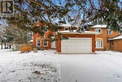 1033 CUTLER COURT  Mississauga, ON L5H 4C9