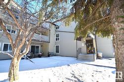 #112, 40 Alpine Place  St. Albert, AB T8N 3Y2