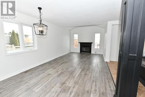 1673 Portrush Way, London, ON - Indoor Photo Showing Other Room With Fireplace