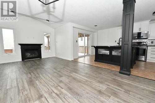 1673 Portrush Way, London, ON - Indoor Photo Showing Living Room With Fireplace