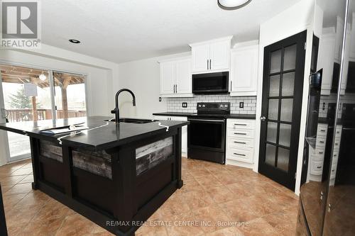 1673 Portrush Way, London, ON - Indoor Photo Showing Kitchen