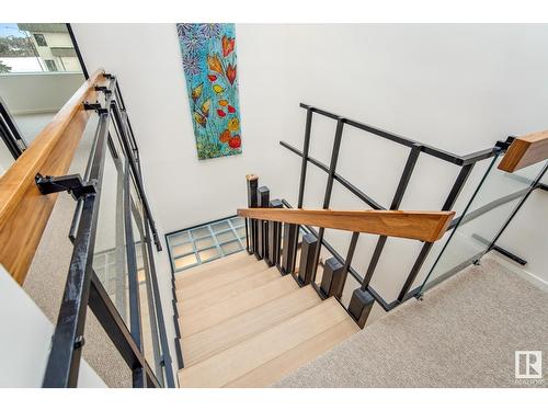 8771 Strathearn Dr Nw, Edmonton, AB - Indoor Photo Showing Other Room