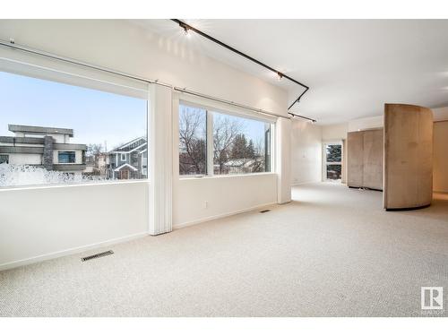 8771 Strathearn Dr Nw, Edmonton, AB - Indoor Photo Showing Other Room