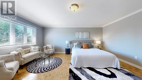 120 Danielson Court, Mississauga, ON - Indoor Photo Showing Bedroom