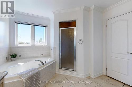 120 Danielson Court, Mississauga, ON - Indoor Photo Showing Bathroom