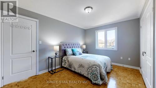 120 Danielson Court, Mississauga, ON - Indoor Photo Showing Bedroom