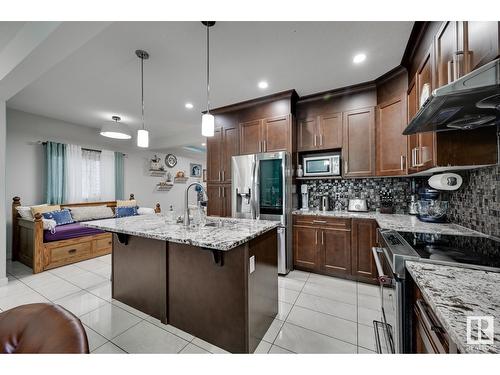 2611 21 Av Nw, Edmonton, AB - Indoor Photo Showing Kitchen With Upgraded Kitchen