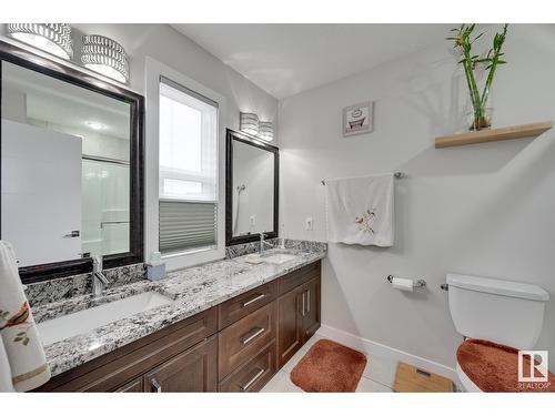 2611 21 Av Nw, Edmonton, AB - Indoor Photo Showing Bathroom