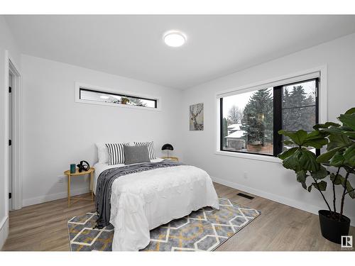 15107 42 Av Nw, Edmonton, AB - Indoor Photo Showing Bedroom