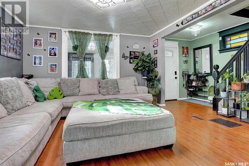 2051 Broder Street, Regina, SK - Indoor Photo Showing Living Room