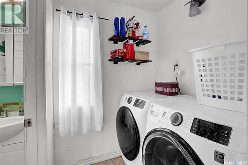 2051 Broder Street, Regina, SK - Indoor Photo Showing Laundry Room