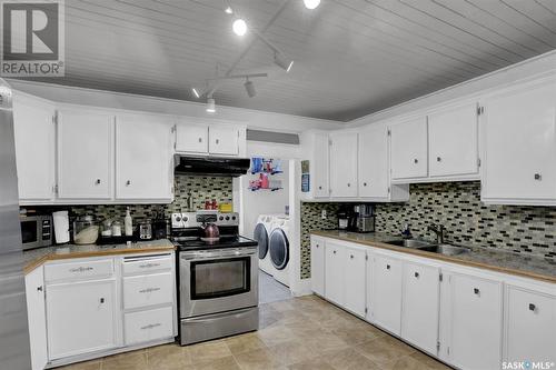 2051 Broder Street, Regina, SK - Indoor Photo Showing Kitchen With Double Sink