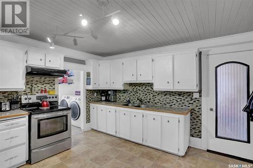 2051 Broder Street, Regina, SK - Indoor Photo Showing Kitchen With Double Sink