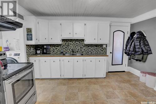 2051 Broder Street, Regina, SK - Indoor Photo Showing Kitchen With Double Sink