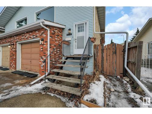 1923 104 St Nw, Edmonton, AB - Outdoor