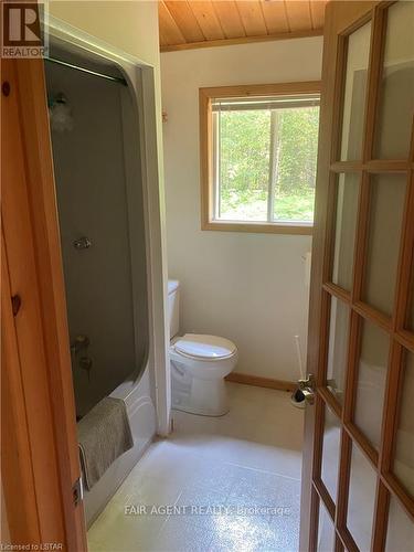 Lt25 Sandy Island, West Nipissing (North Monetville), ON - Indoor Photo Showing Bathroom