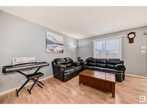 8920 213 St Nw, Edmonton, AB - Indoor Photo Showing Living Room