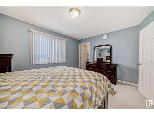 8920 213 St Nw, Edmonton, AB - Indoor Photo Showing Bedroom