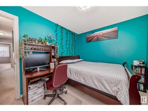 8920 213 St Nw, Edmonton, AB - Indoor Photo Showing Bedroom