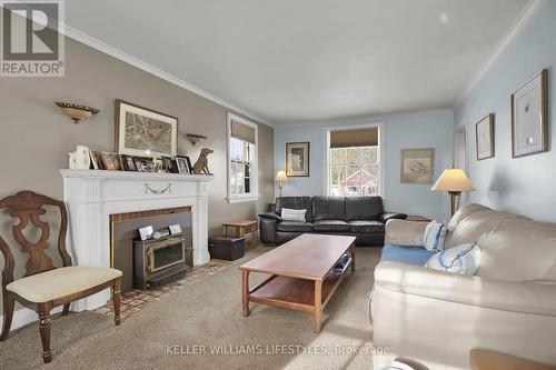 Family room - 589 Victoria Street, London, ON - Indoor Photo Showing Living Room With Fireplace