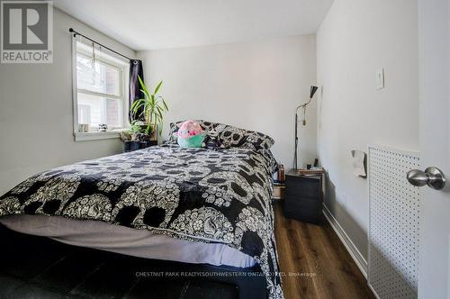 98 Waterloo Street, Waterloo, ON - Indoor Photo Showing Bedroom