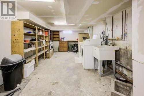 98 Waterloo Street, Waterloo, ON - Indoor Photo Showing Laundry Room