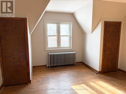 98 Waterloo Street, Waterloo, ON - Indoor Photo Showing Other Room