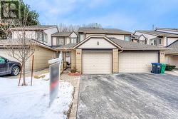 81 - 2275 CREDIT VALLEY ROAD  Mississauga, ON L5M 4N5