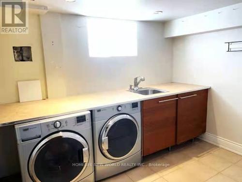 381 Niar Avenue, Mississauga, ON - Indoor Photo Showing Laundry Room