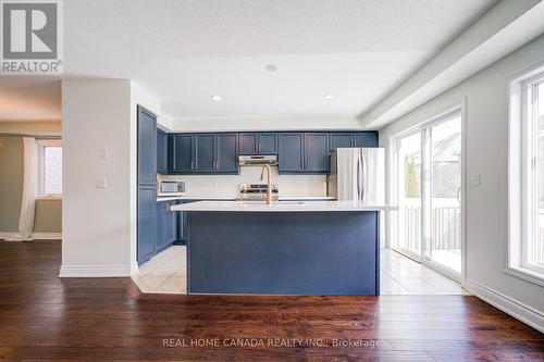 4222 Prudham Ave, Burlington, ON - Indoor Photo Showing Kitchen With Upgraded Kitchen