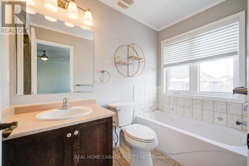 4222 Prudham Ave, Burlington, ON - Indoor Photo Showing Bathroom