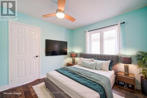 4222 Prudham Ave, Burlington, ON - Indoor Photo Showing Bedroom