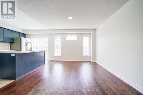 4222 Prudham Ave, Burlington, ON - Indoor Photo Showing Kitchen