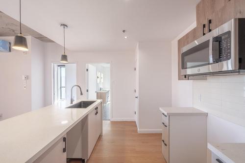 Kitchen - 108-230 Boul. Harwood, Vaudreuil-Dorion, QC - Indoor Photo Showing Kitchen With Upgraded Kitchen