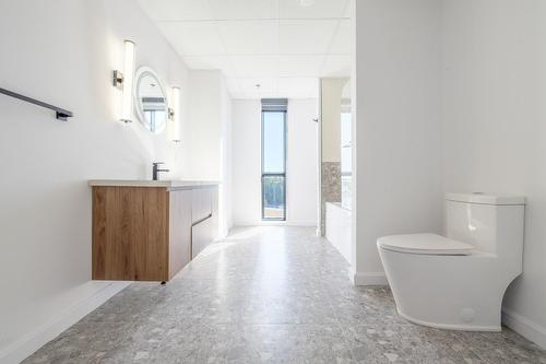 Bathroom - 108-230 Boul. Harwood, Vaudreuil-Dorion, QC - Indoor Photo Showing Bathroom