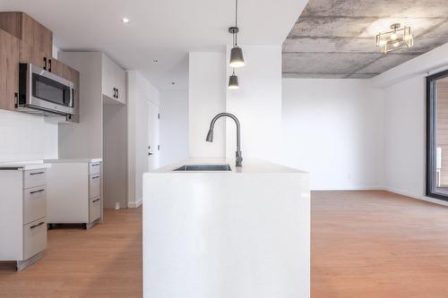 Kitchen - 218-230 Boul. Harwood, Vaudreuil-Dorion, QC - Indoor Photo Showing Kitchen