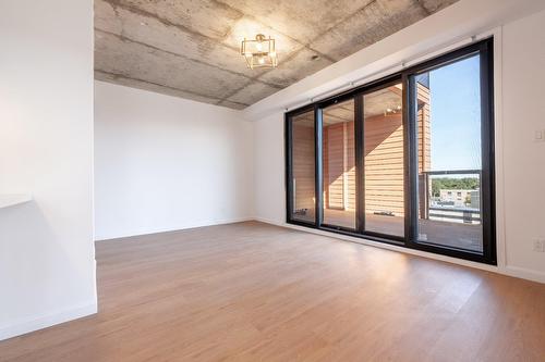 Living room - 202-230 Boul. Harwood, Vaudreuil-Dorion, QC - Indoor Photo Showing Other Room