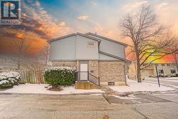 51 - 98 FALCONER DRIVE  Mississauga, ON L5N 1Y2