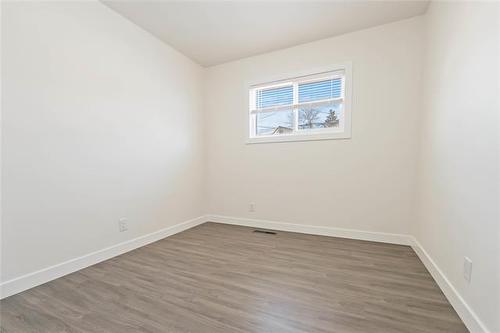 19 Premier Pl, Winnipeg, MB 