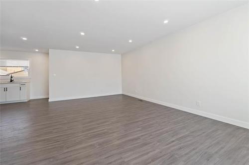 19 Premier Pl, Winnipeg, MB 