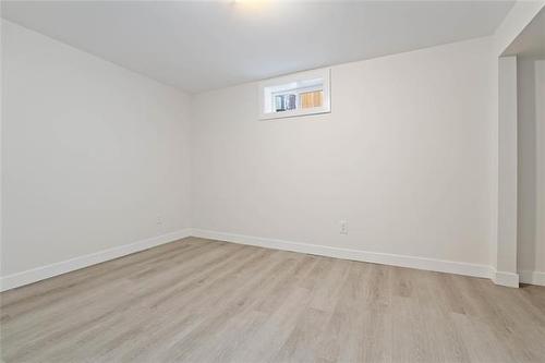 19 Premier Pl, Winnipeg, MB 