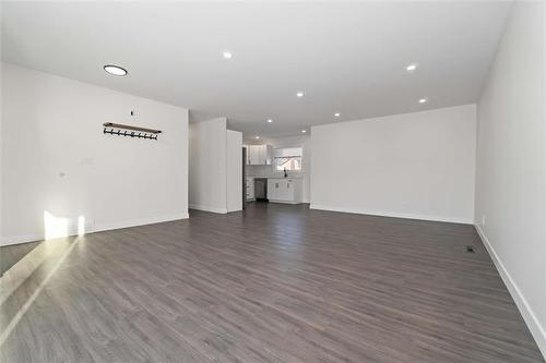 19 Premier Pl, Winnipeg, MB 