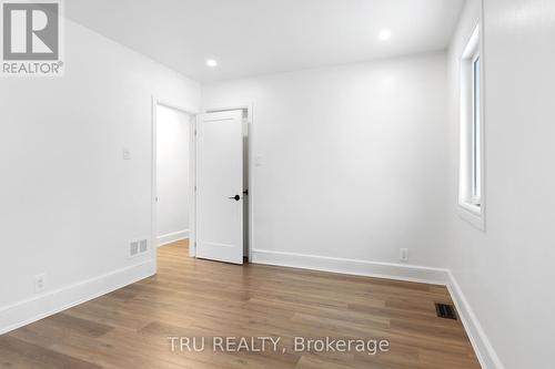 926 Winnington Avenue, Ottawa, ON - Indoor Photo Showing Other Room