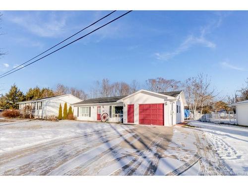 301 Jewett St, Fredericton, NB 